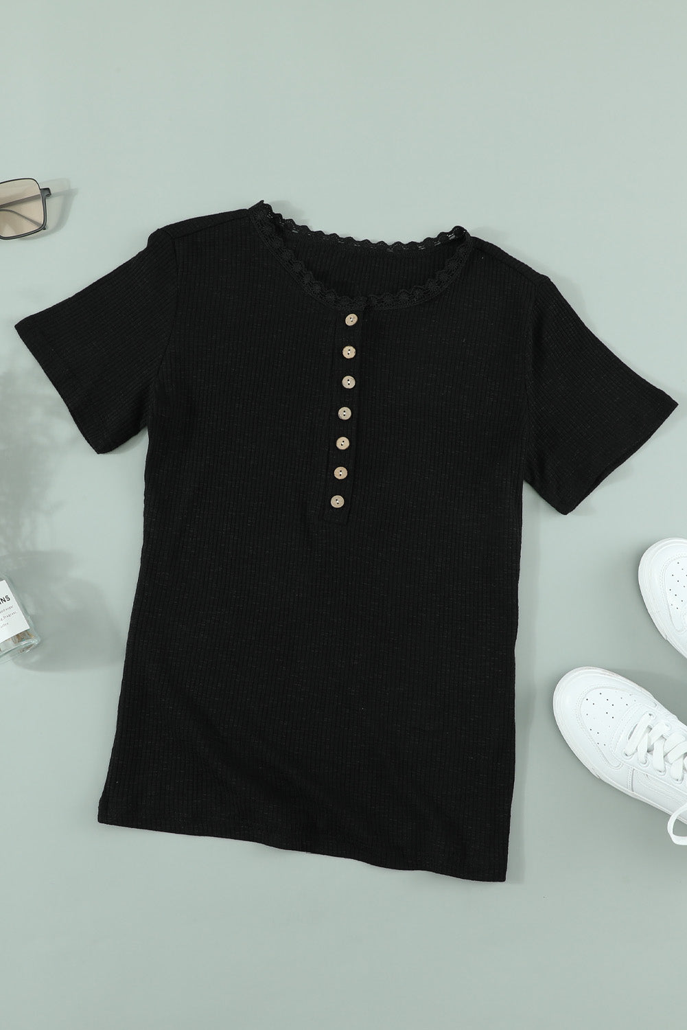 Women's Black Crew Neck Buttoned Ribbed Knit Short Sleeve Top