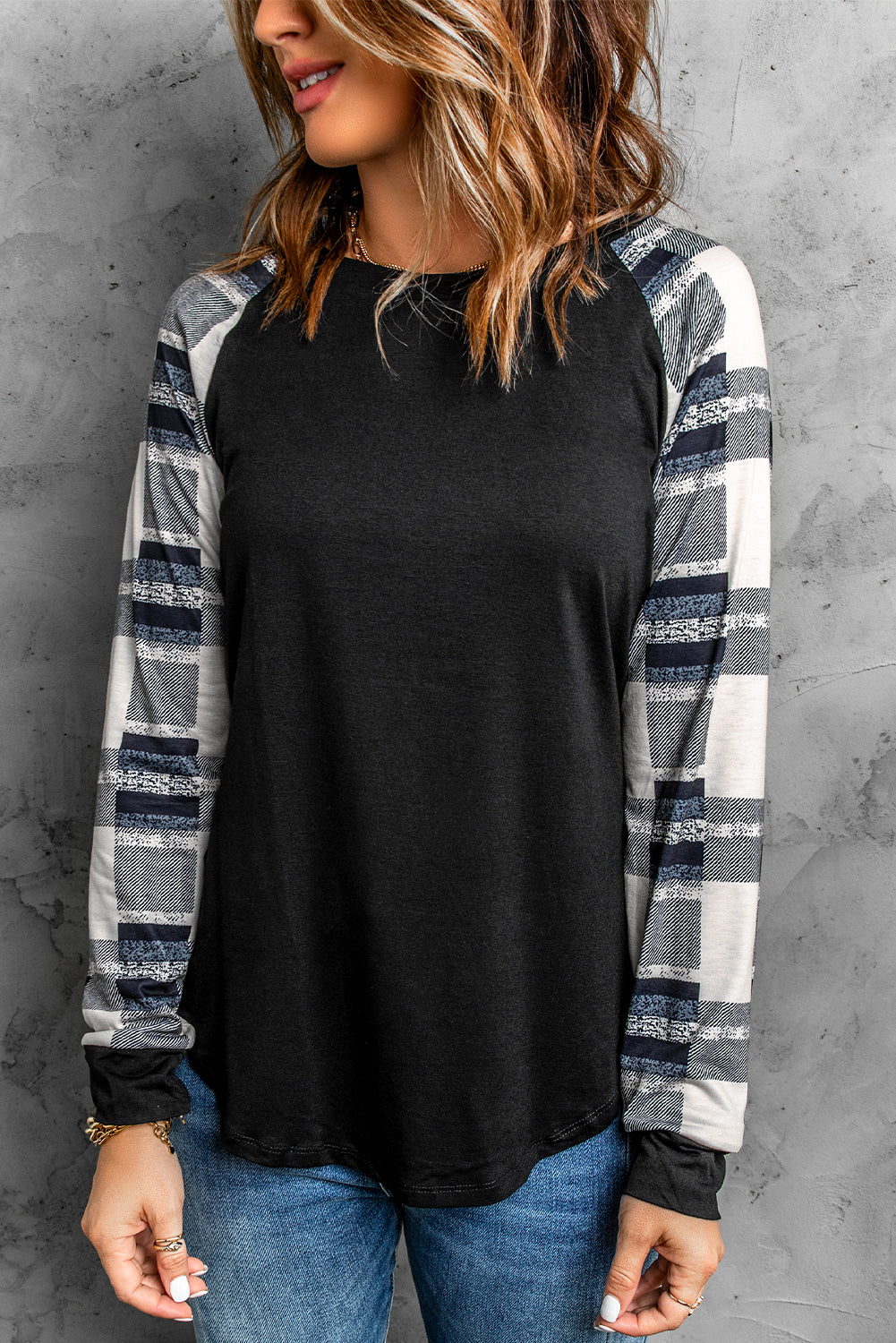 Women's Monochrome Plaid Long Sleeves Black Pullover Top