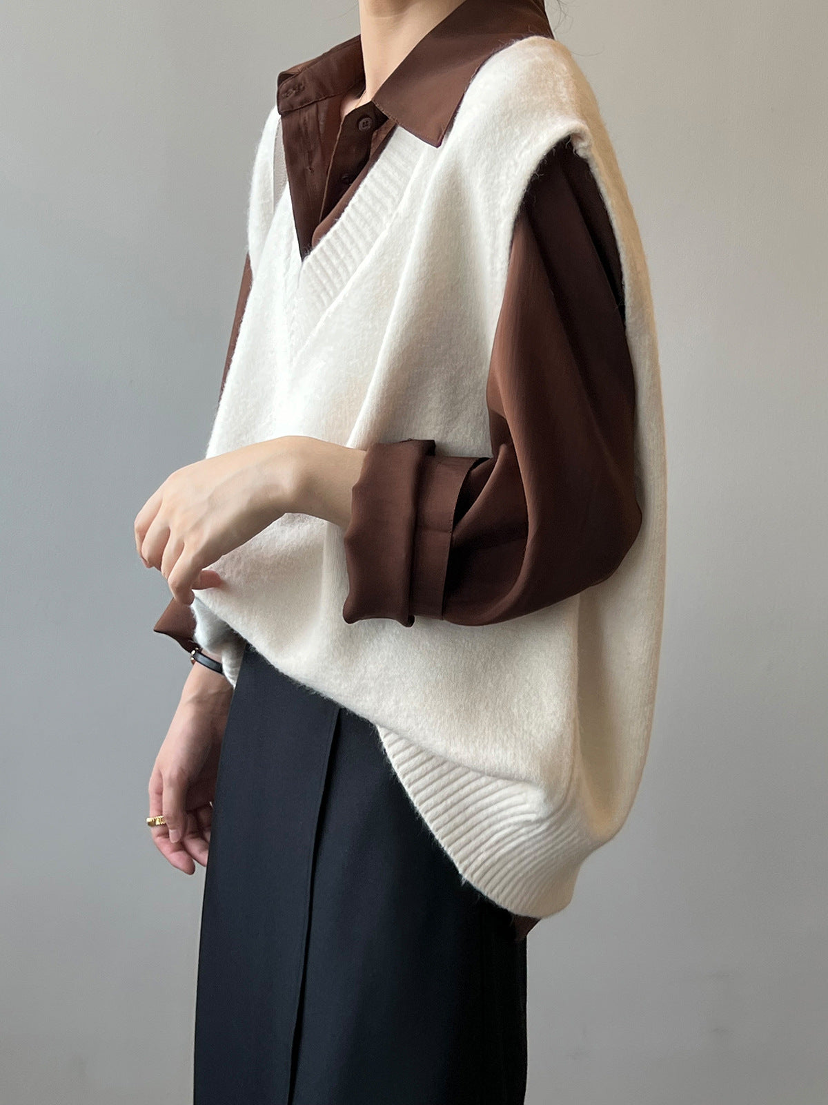 V-Neck Soft Waxy Loose Knit Vest