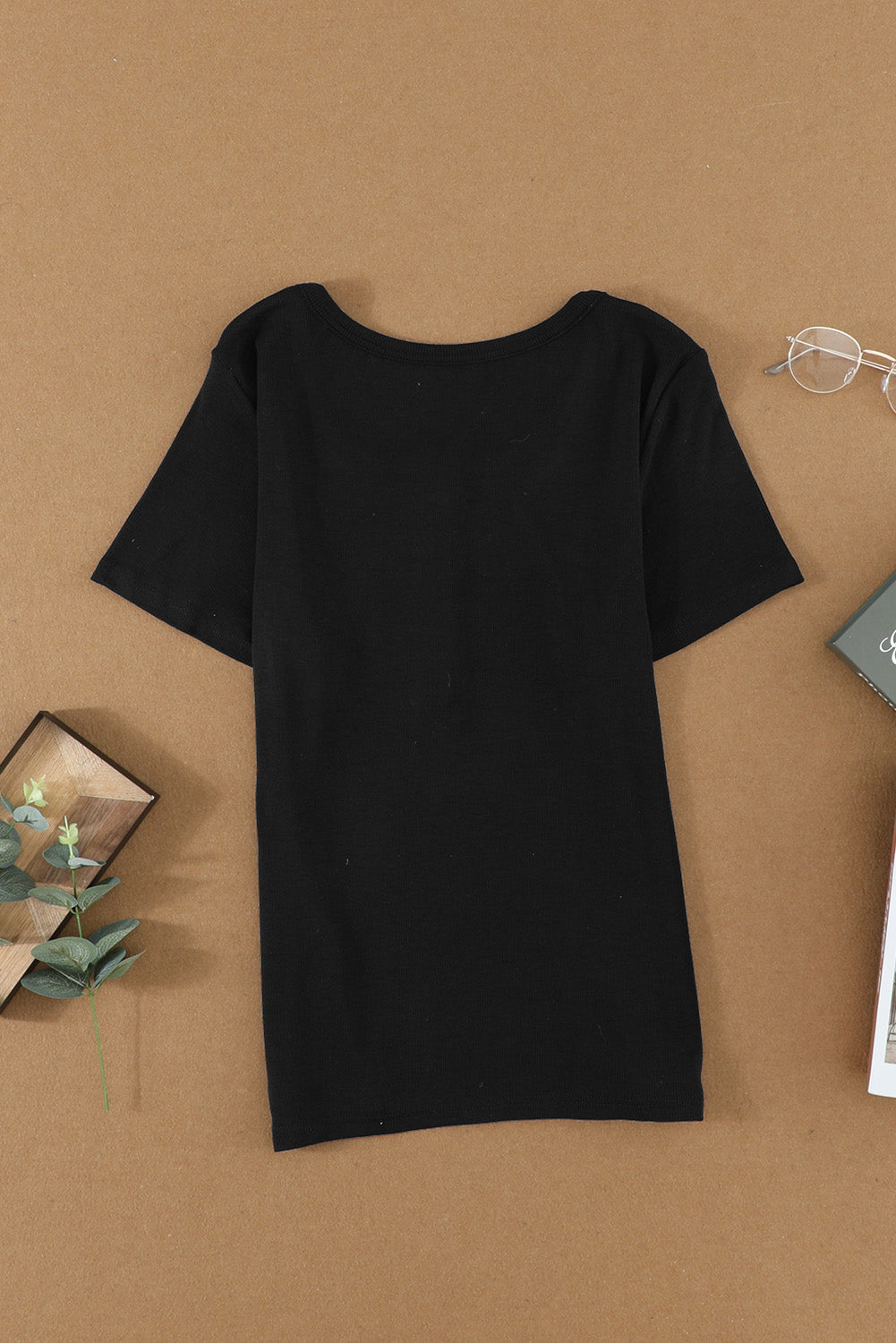Women's Black Short Sleeve Scoop Neck Buttoned Front Ribbed Knit Top