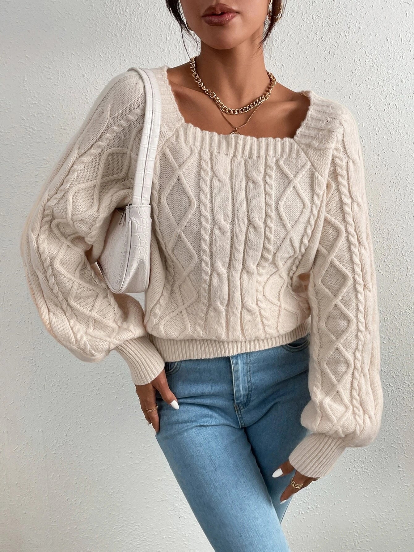 Fashionable square neck sweater sweater