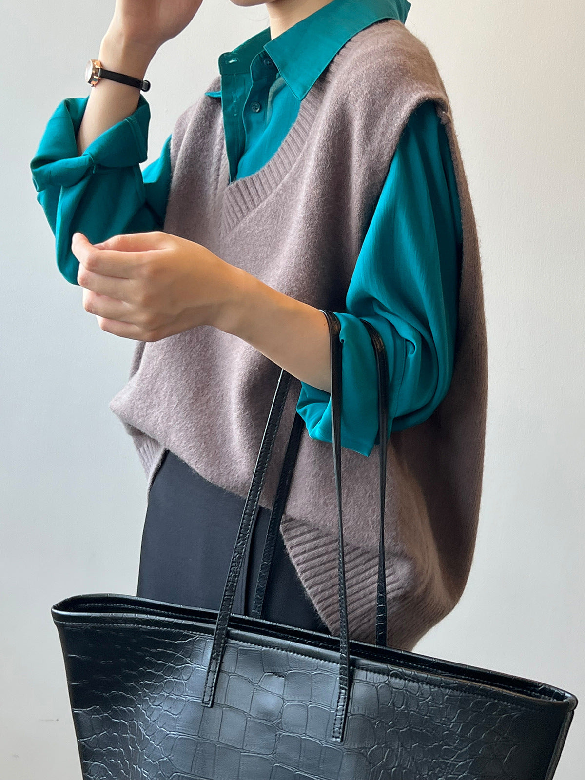 V-Neck Soft Waxy Loose Knit Vest
