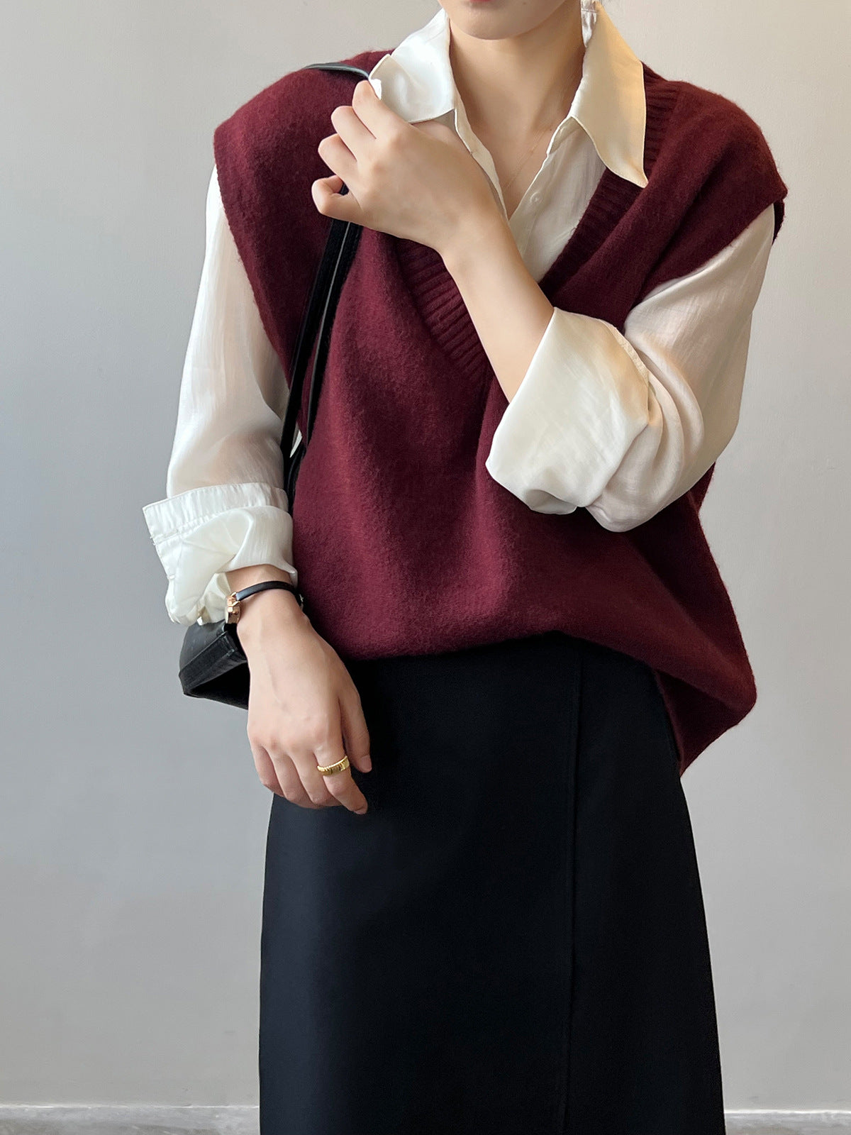 V-Neck Soft Waxy Loose Knit Vest