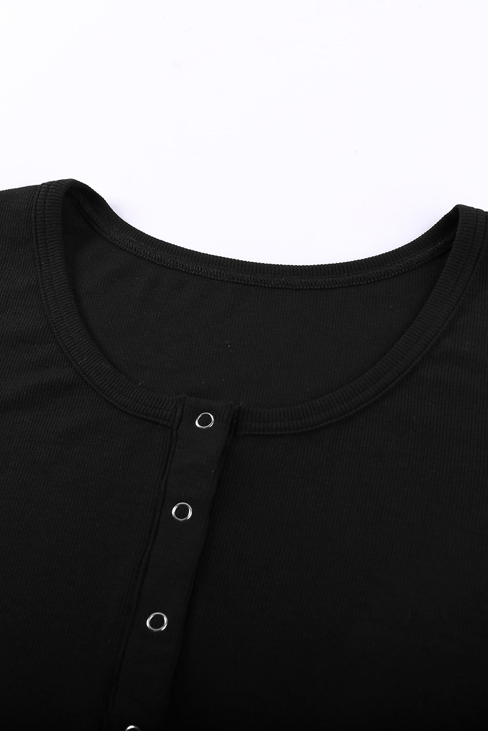 Women's Black Short Sleeve Scoop Neck Buttoned Front Ribbed Knit Top