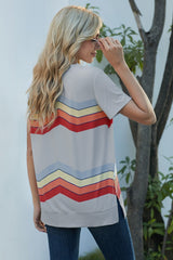 Women's Womens Gray Colorful Wavy Stripes Print Short Sleeve Tee