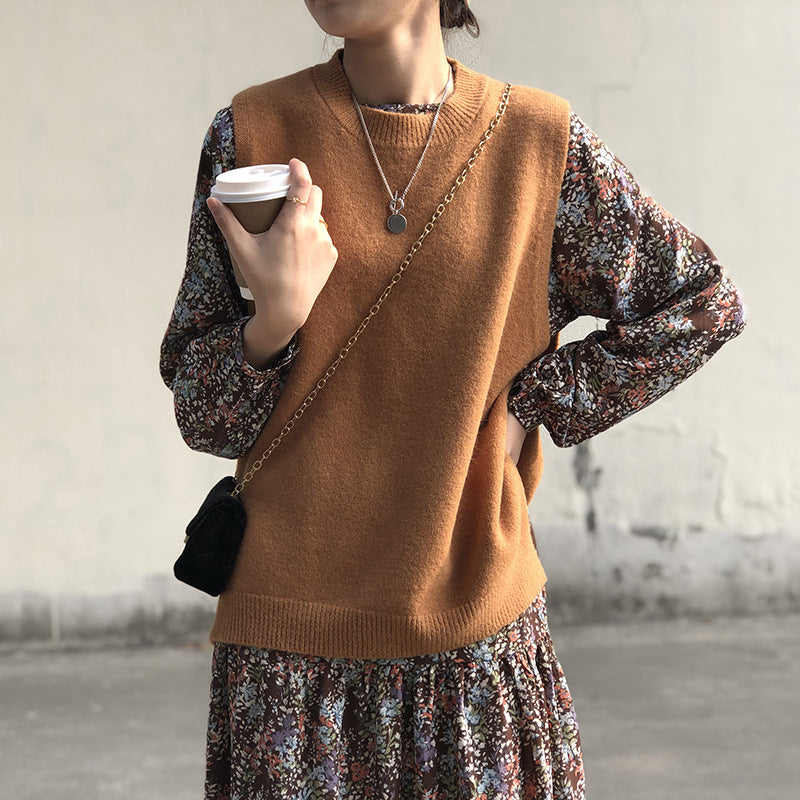Solid color casual knitted vest