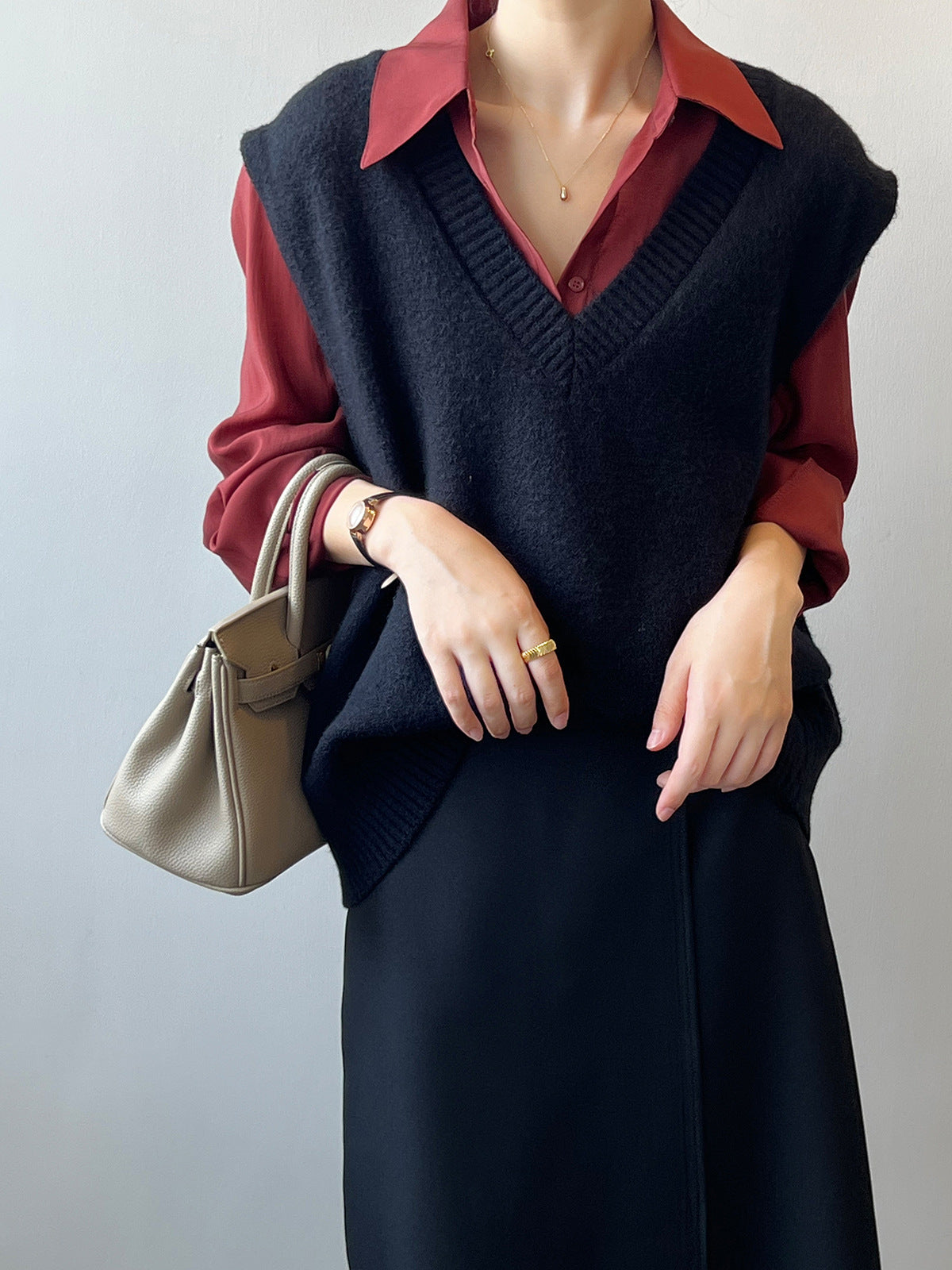 V-Neck Soft Waxy Loose Knit Vest