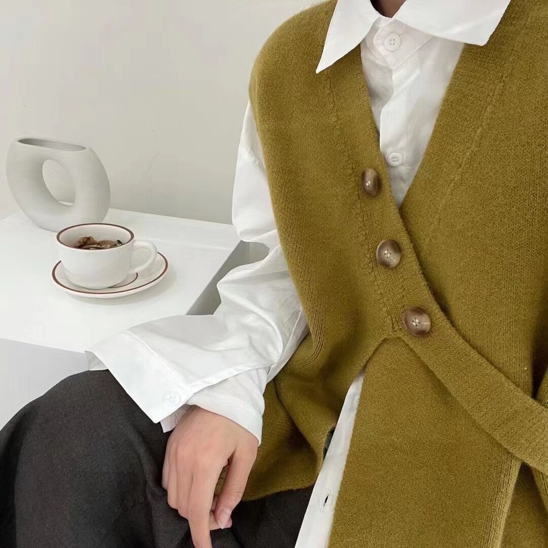 Versatile design sense sleeveless knit cardigan knit vest