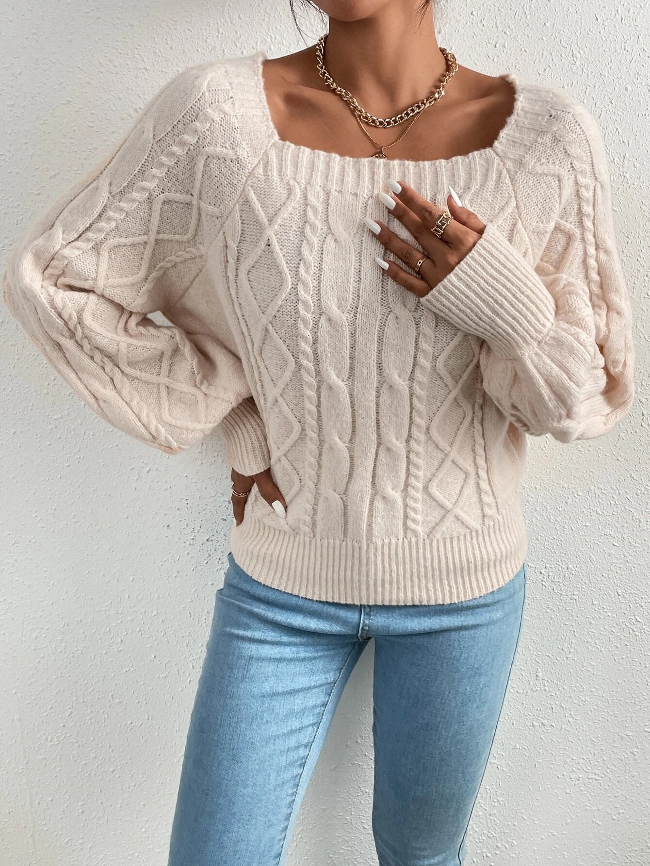Fashionable square neck sweater sweater