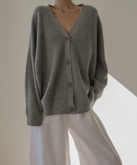 Fashionable loose V-neck sweater Cardigan